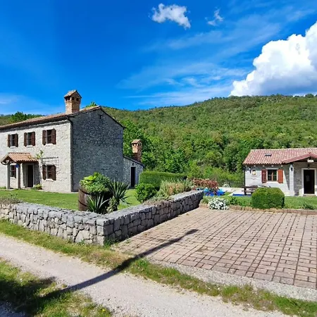 Peaceful Ida&mirko In Nature With Private Pool Roč